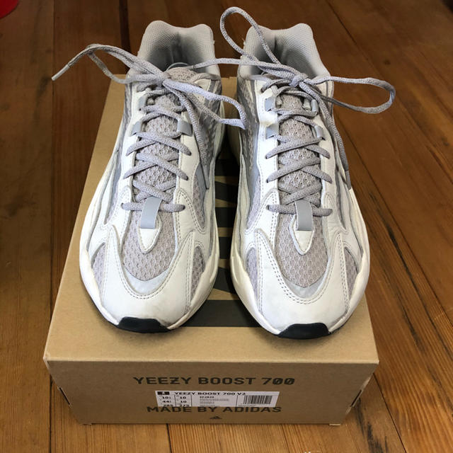 adidas yeezy boost 700 v2 staticメンズ