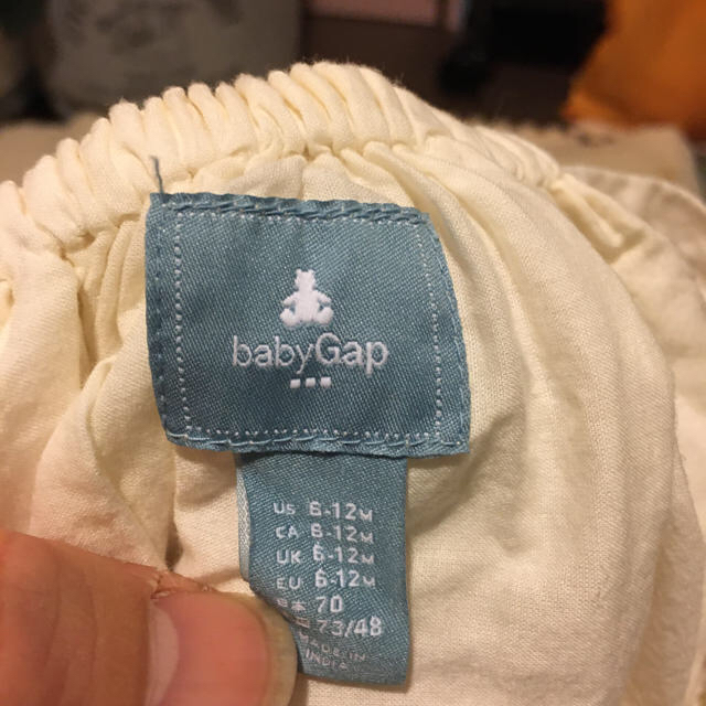 babyGAP(ベビーギャップ)のbaby GAP オフホワイト　ワンピース キッズ/ベビー/マタニティのベビー服(~85cm)(ワンピース)の商品写真