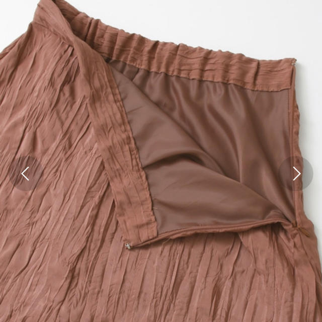 KBF(ケービーエフ)のまい様専用　KBF クリンクルサテンスカート レディースのスカート(ロングスカート)の商品写真