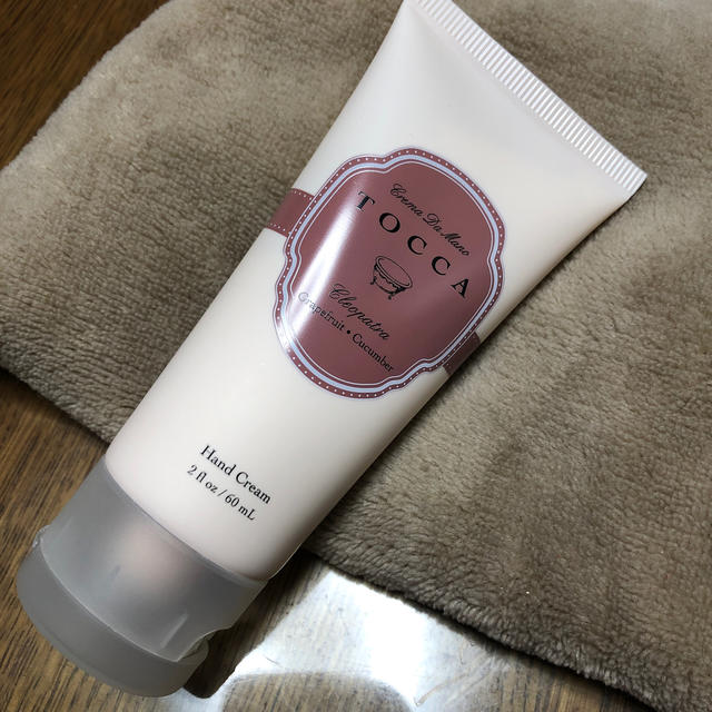 TOCCA(トッカ)のトッカ ハンドクリームver.2(クレオパトラ)(60mL) コスメ/美容のボディケア(その他)の商品写真