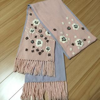 チェスティ(Chesty)のchesty フラワー刺繍マフラー(マフラー/ショール)