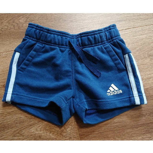 adidas(アディダス)の【値下げ】アディダス キッズ ショートパンツ キッズ/ベビー/マタニティのキッズ服女の子用(90cm~)(パンツ/スパッツ)の商品写真