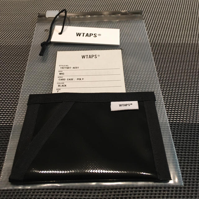 W)taps(ダブルタップス)のw)taps CARD CASE．POLY メンズのファッション小物(名刺入れ/定期入れ)の商品写真