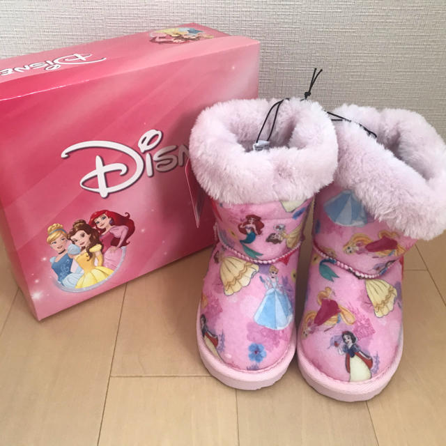 Disney(ディズニー)のディズニー　プリンセス　ムートンブーツ　18.0cm キッズ/ベビー/マタニティのキッズ靴/シューズ(15cm~)(ブーツ)の商品写真