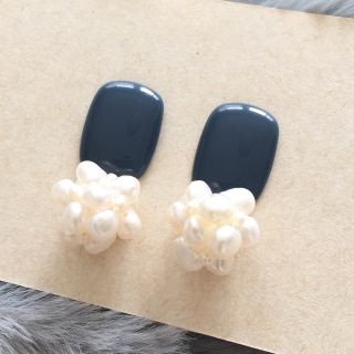 ◉⚫︎淡水パールボールと四角いカボションのピアス⚫︎◉スクエア ネイビー(ピアス)