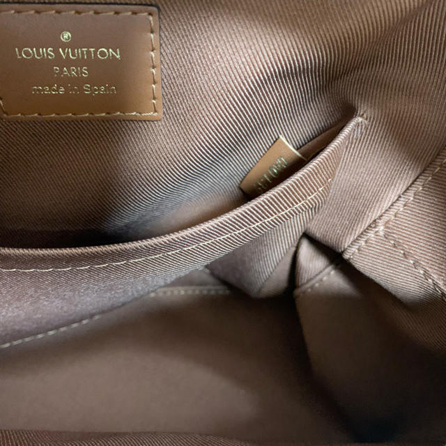 LOUIS VUITTON(ルイヴィトン)のルイヴィトン  サントンジュ レディースのバッグ(ショルダーバッグ)の商品写真