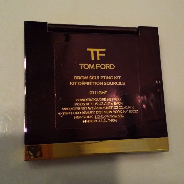 TOM FORD(トムフォード)のトムフォード・ビューティー アイブロウパウダー 01LIGHT コスメ/美容のベースメイク/化粧品(パウダーアイブロウ)の商品写真
