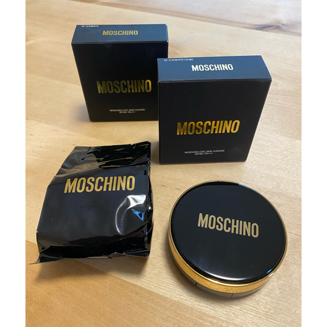 MOSCHINO(モスキーノ)のMOSCHINOクッションファンデ コスメ/美容のベースメイク/化粧品(ファンデーション)の商品写真