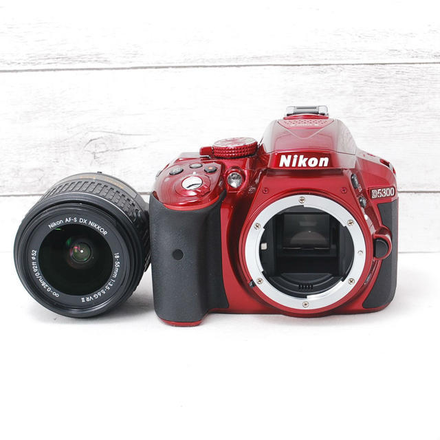 Nikon - ❤️希少レッドカラー❤️Wi-Fi搭載&自撮り❤️Nikon D5300の