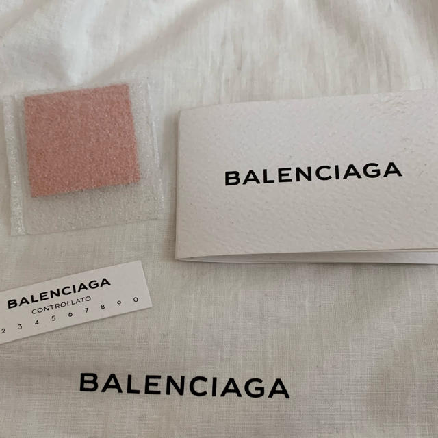【デート】 Balenciaga - れおちゃま様専用の通販 by ゆあ's shop｜バレンシアガならラクマ デートはお