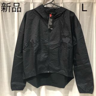 アンダーアーマー(UNDER ARMOUR)の新品　アンダーアーマー ウインドブレーカー　フーディ レディース 定価8800円(その他)