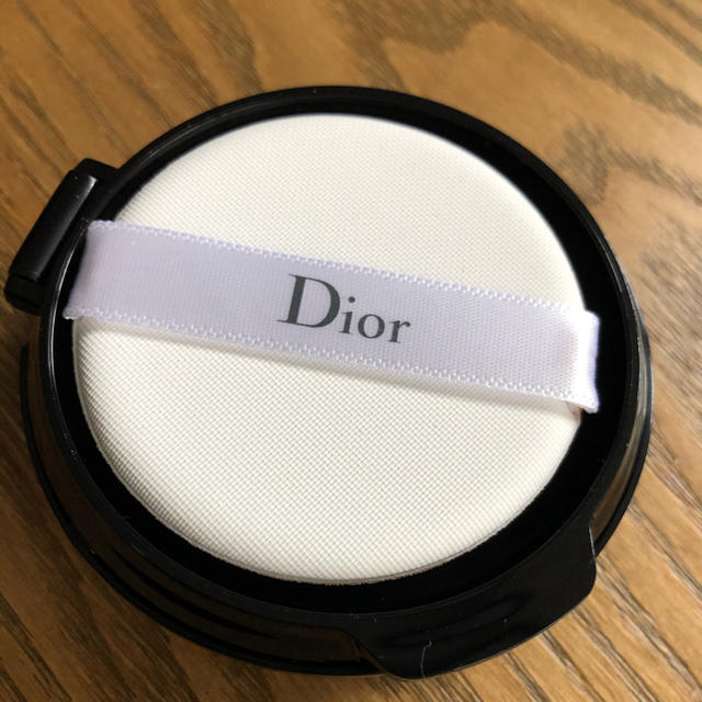 Dior(ディオール)のDior クッションファンデ リフィル 2N コスメ/美容のベースメイク/化粧品(ファンデーション)の商品写真