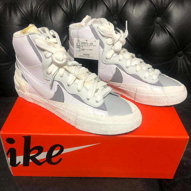 sacai×NIKE BLAZER MID WHITE / WOLF GREY靴/シューズ