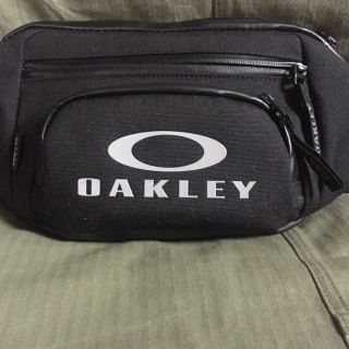 オークリー(Oakley)のOAKLEY ボディーバッグ  美品(ボディーバッグ)