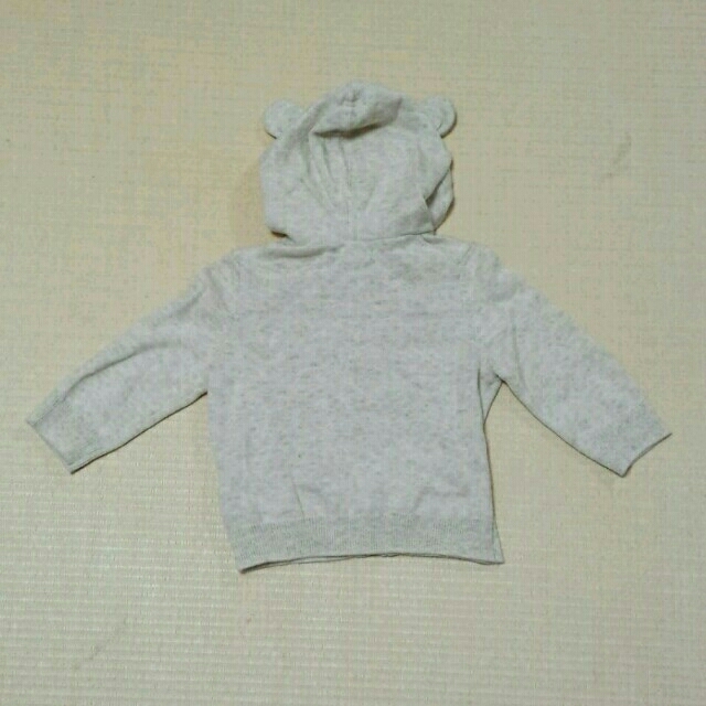 babyGAP(ベビーギャップ)のくま耳パーカー　3～6ヵ月 キッズ/ベビー/マタニティのベビー服(~85cm)(カーディガン/ボレロ)の商品写真