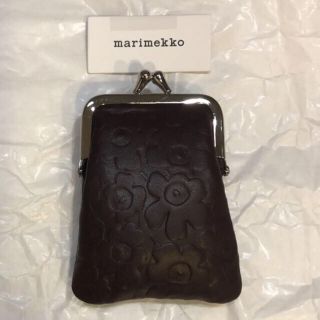 マリメッコ(marimekko)の【未使用】マリメッコ KORA ポーチ レザー(ポーチ)