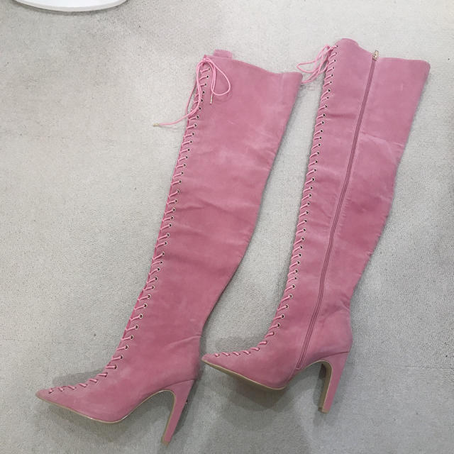 【賢悠様専用】yello petal long boots 星あや レディースの靴/シューズ(ブーツ)の商品写真