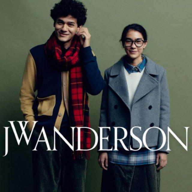 UNIQLO(ユニクロ)の12日まで!!ユニクロ×JW ANDERSONコラボ ビックストール RED レディースのファッション小物(ストール/パシュミナ)の商品写真