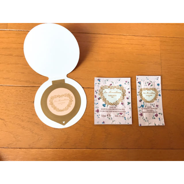 LADUREE(ラデュレ)のラデュレ　サンプルセット コスメ/美容のキット/セット(サンプル/トライアルキット)の商品写真