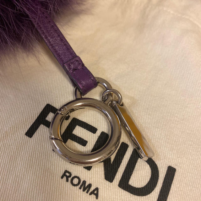 FENDI(フェンディ)のフェンディ ☆ファーチャームM☆正規品 ハンドメイドのファッション小物(バッグチャーム)の商品写真