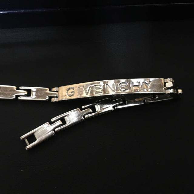 GIVENCHY(ジバンシィ)のGIVENCHY ジバンシーブレスレット メンズのアクセサリー(ブレスレット)の商品写真