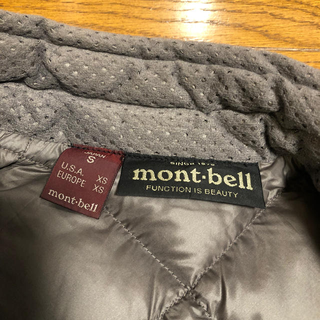 mont bell(モンベル)のモンベル  ダウンベスト　レディースＳサイズ スポーツ/アウトドアのアウトドア(登山用品)の商品写真