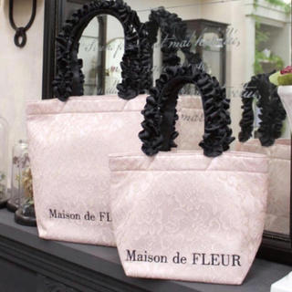 メゾンドフルール(Maison de FLEUR)のmaison de fleur フリルハンドル トートバッグ(トートバッグ)