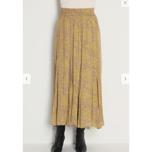 Mila Owen(ミラオーウェン)の春服　MilaOwen フラワープリントフレアスカート レディースのスカート(ロングスカート)の商品写真