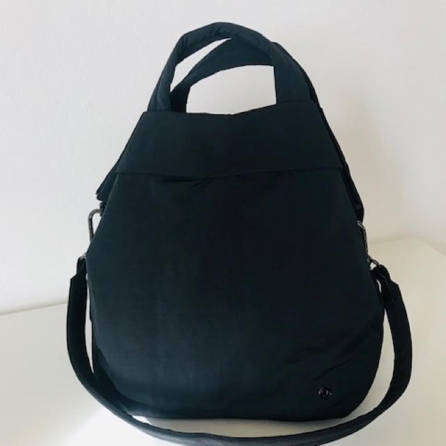 lululemon(ルルレモン)のlululemon On My Level Bag レディースのバッグ(トートバッグ)の商品写真