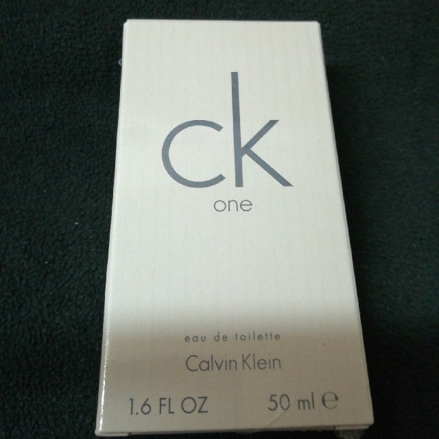 ck Calvin Klein(シーケーカルバンクライン)のカルバン・クライン　ck one  50ml コスメ/美容の香水(ユニセックス)の商品写真