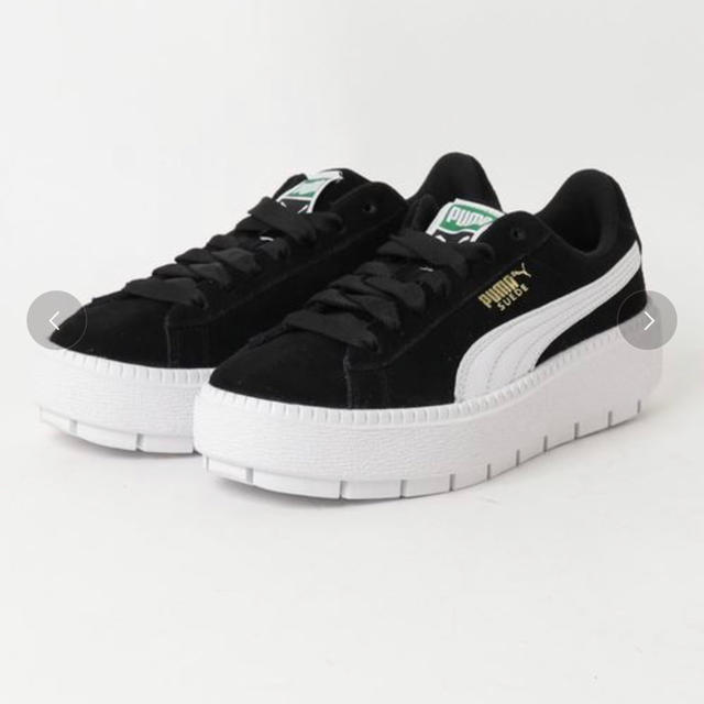 PUMA 厚底スニーカー