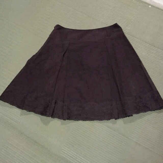 LIZ LISA(リズリサ)のLIZ LISA☆ｽｴｰﾄﾞ風☆ｽｶｰﾄ レディースのスカート(ひざ丈スカート)の商品写真
