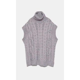 ザラ(ZARA)のZARA 今期　タートルニットベスト　美品　S(ニット/セーター)