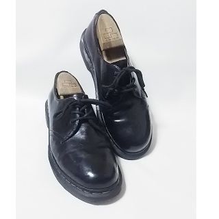 ドクターマーチン(Dr.Martens)の
絶対王道!ドクターマーチン高級牛革レザー3ホールローファー人気黒！


(ドレス/ビジネス)