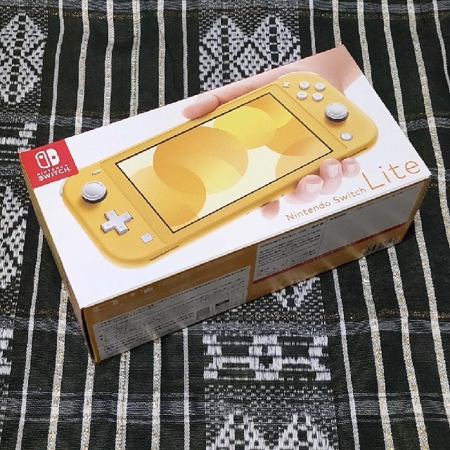 Nintendo Switch Lite イエロー