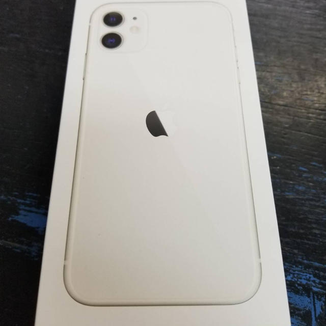 新品 au iPhone11 64gb ホワイト 白