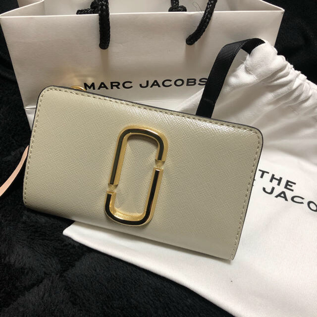 MARC JACOBS(マークジェイコブス)のMARC JACOBSお財布二つ折り レディースのファッション小物(財布)の商品写真