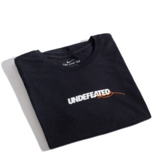 アンディフィーテッド(UNDEFEATED)のUNDEFEATED × NIKE KOBE TEE - BLACK [S](Tシャツ/カットソー(半袖/袖なし))