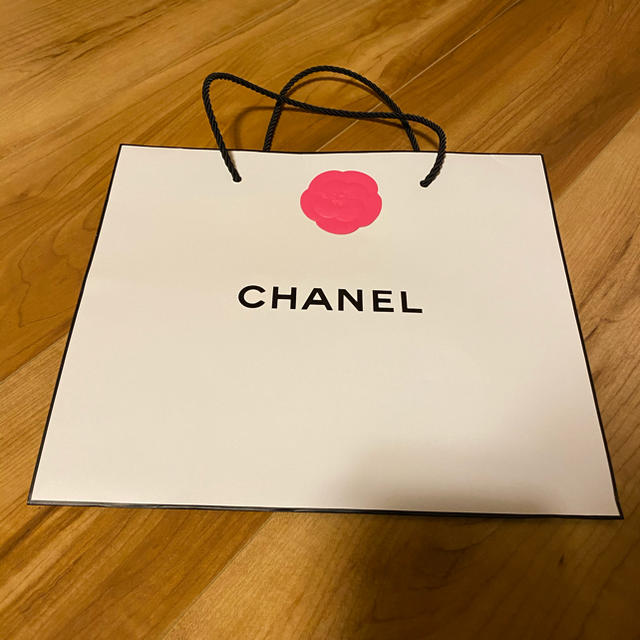 CHANEL(シャネル)のCHANEL コットン　100枚　新品未開封 コスメ/美容のメイク道具/ケアグッズ(コットン)の商品写真