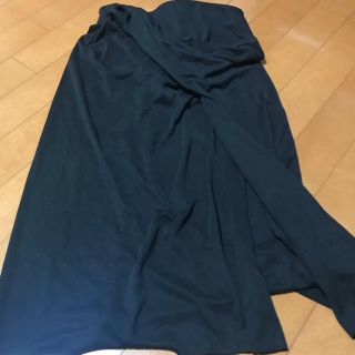 ザラ(ZARA)のZARA スリット入りスカート(ひざ丈スカート)