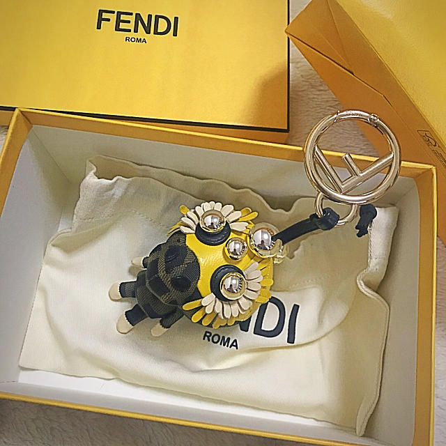 FENDI - FENDI チャーム スペースモンキーの通販 by @chan｜フェンディ ...