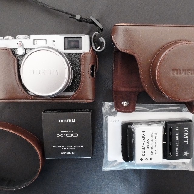 100％品質 富士フイルム - X100 FinePix FUJIFILM コンパクトデジタルカメラ