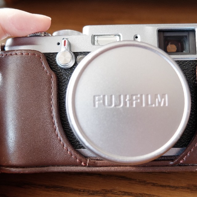 FUJIFILM FinePix X100