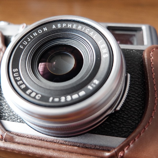 FUJIFILM FinePix X100