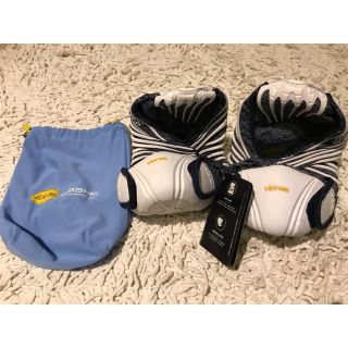 ビブラム(vibram)の足を包むスニーカー FUROSHIKI 人気色(スニーカー)