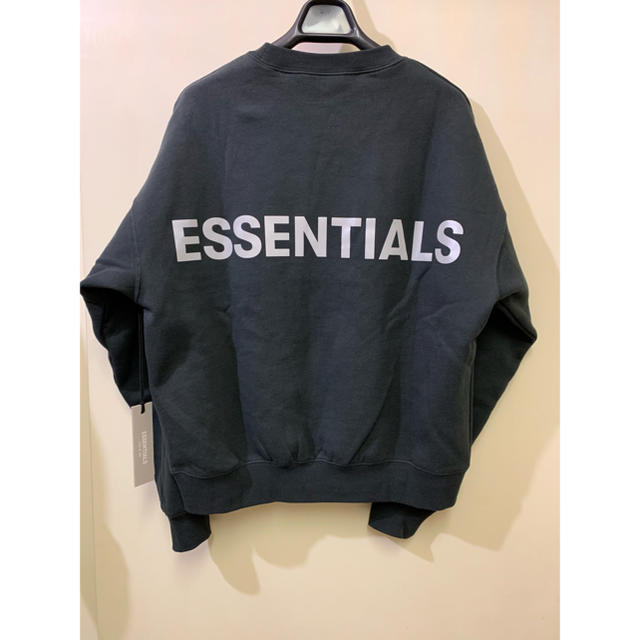 FEAR OF GOD(フィアオブゴッド)の【送料込XSサイズ】ESSENTIALS スウェット　クルーネック　ブラック メンズのトップス(スウェット)の商品写真