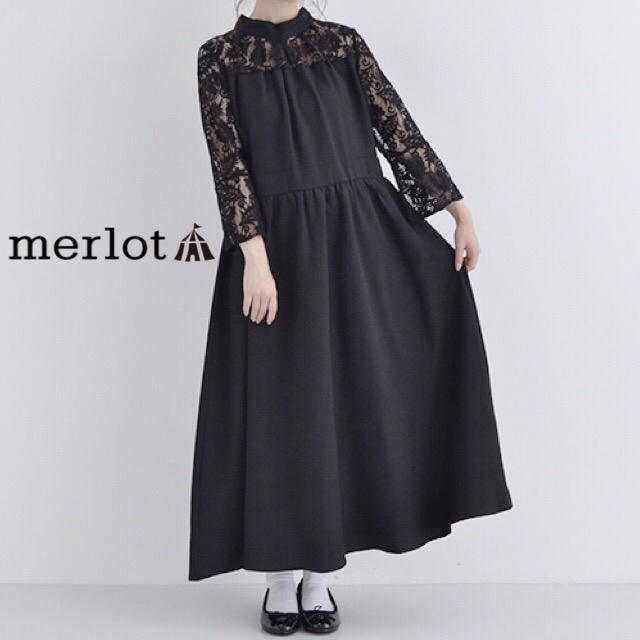 merlot(メルロー)のmerlot plus バックリボン デコルテレース ドレス ワンピース レディースのフォーマル/ドレス(ロングドレス)の商品写真
