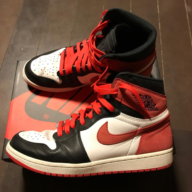 NIKE(ナイキ)のJordan1 トラックレッド　supreme ape  dunk sb シカゴ メンズの靴/シューズ(スニーカー)の商品写真