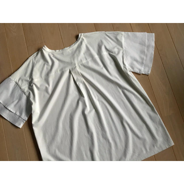HARE(ハレ)のHARE  袖フリルTシャツ レディースのトップス(Tシャツ(半袖/袖なし))の商品写真