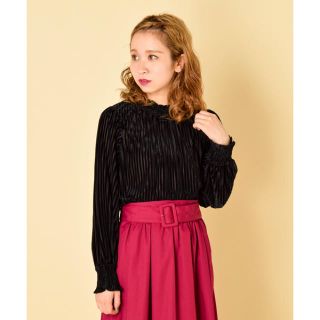 ダブルクローゼット(w closet)のw closet ベロアボリューム袖　トップス　ピンク(シャツ/ブラウス(長袖/七分))